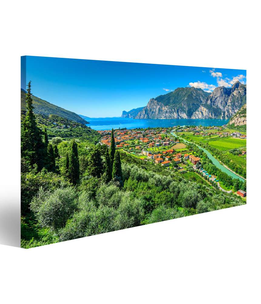 Islandburner Bild auf Leinwand Sonniger Tag am Gardasee, Torbole, Italien: Wandbild des Sarca Flusses