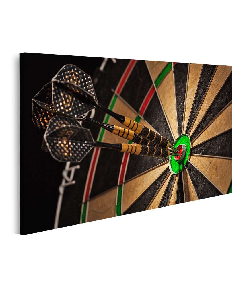 Islandburner Bild auf Leinwand Drei Darts präzise im Bulls Eye eines Dartboards