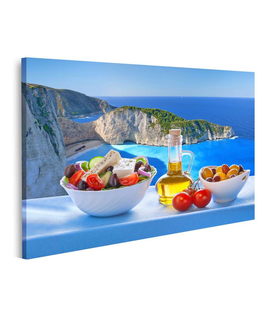 Islandburner Bild auf Leinwand Ikone von Zakynthos: Der berühmte Navagio-Strand mit griechischem Salat