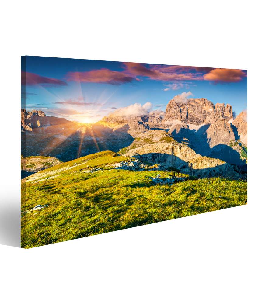 Islandburner Bild auf Leinwand Sommerlicher Sonnenuntergang am Paternkofel im Drei Zinnen Nationalpark, Dolomiten