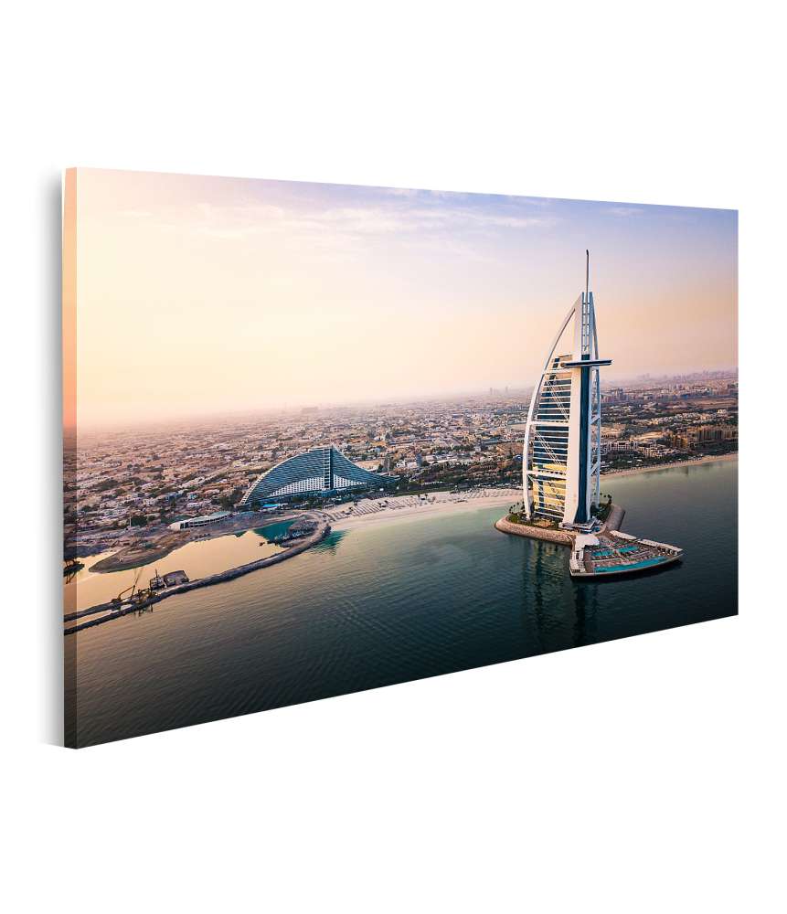 Islandburner Bild auf Leinwand Sonnenaufgang über Dubais Küsten-Skyline und dem Luxushotel Burj Al Arab