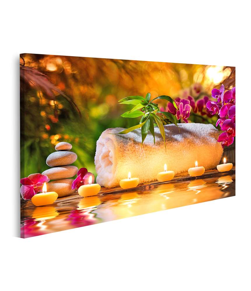 Islandburner Bild auf Leinwand Atmosphärisches Wandbild von Kerzen, Wasser und Spa-Massage im Garten