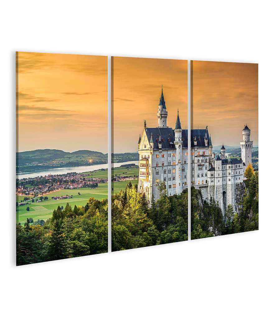 Islandburner Bild auf Leinwand Majestätisches Schloss Neuschwanstein vor der Kulisse der Bayerischen Alpen, Deutschland