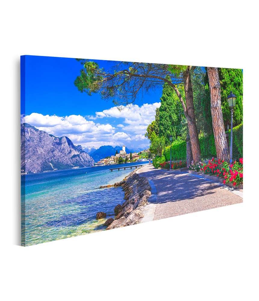 Islandburner Bild auf Leinwand Malcesine am Lago di Garda: Italienische Landschaft als Wandbild