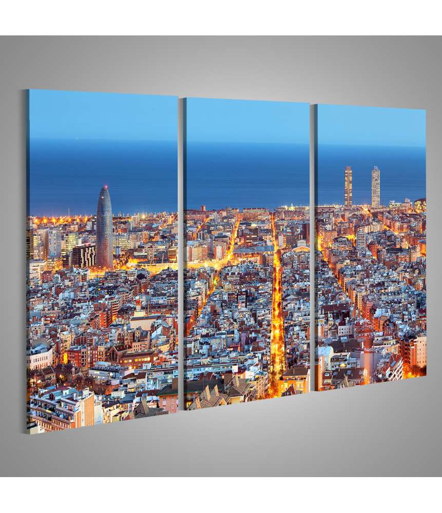 Islandburner Bild auf Leinwand Nächtliche Luftaufnahme der Skyline von Barcelona, Spanien