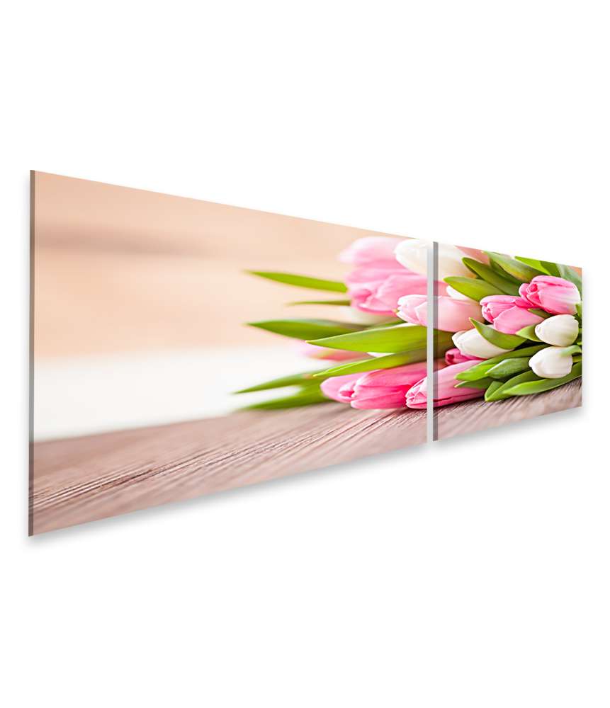 Islandburner Bild auf Leinwand Ein Strauß rosa-weißer Tulpen auf einem Tisch, elegant dargestellt