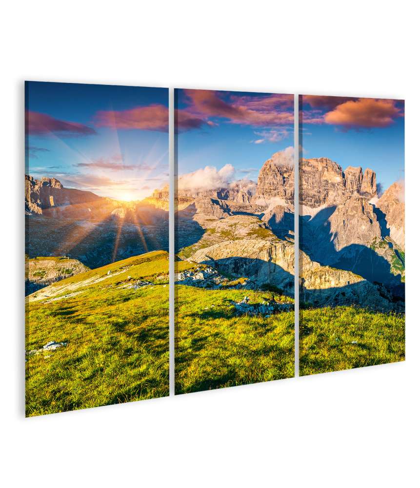 Islandburner Bild auf Leinwand Sommerlicher Sonnenuntergang am Paternkofel im Drei Zinnen Nationalpark, Dolomiten