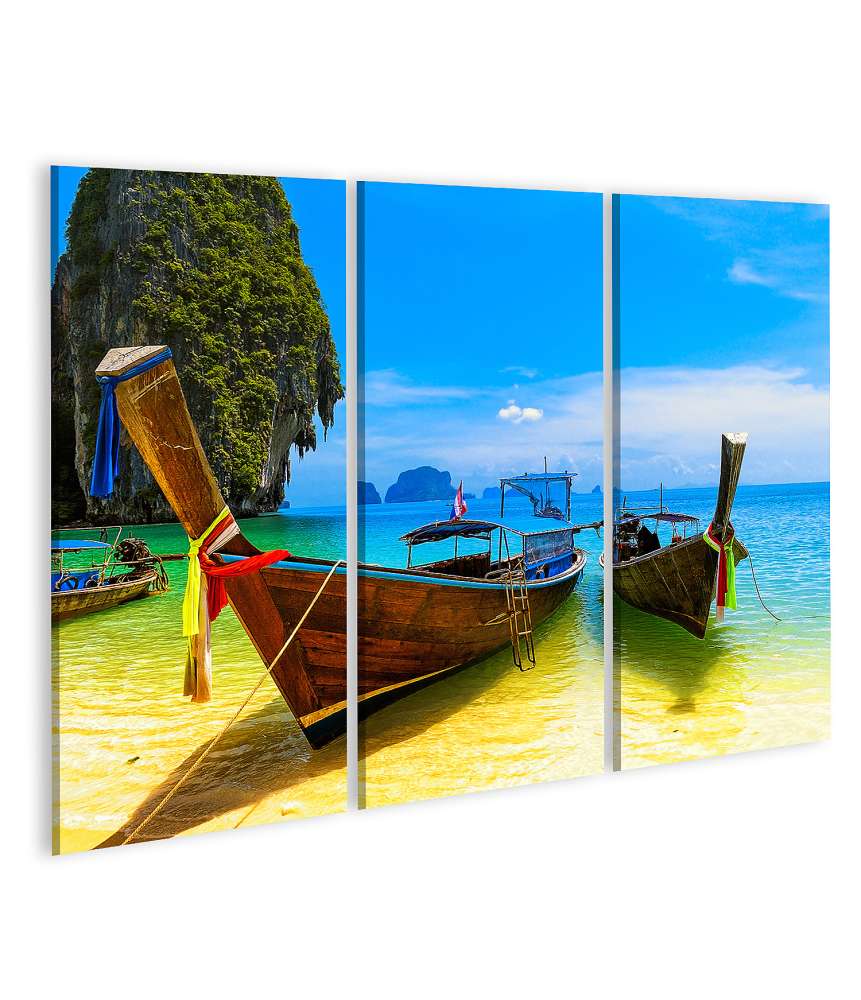 Islandburner Bild auf Leinwand Sommerliche Strandlandschaft in Thailand mit blauem Wasser und Himmel