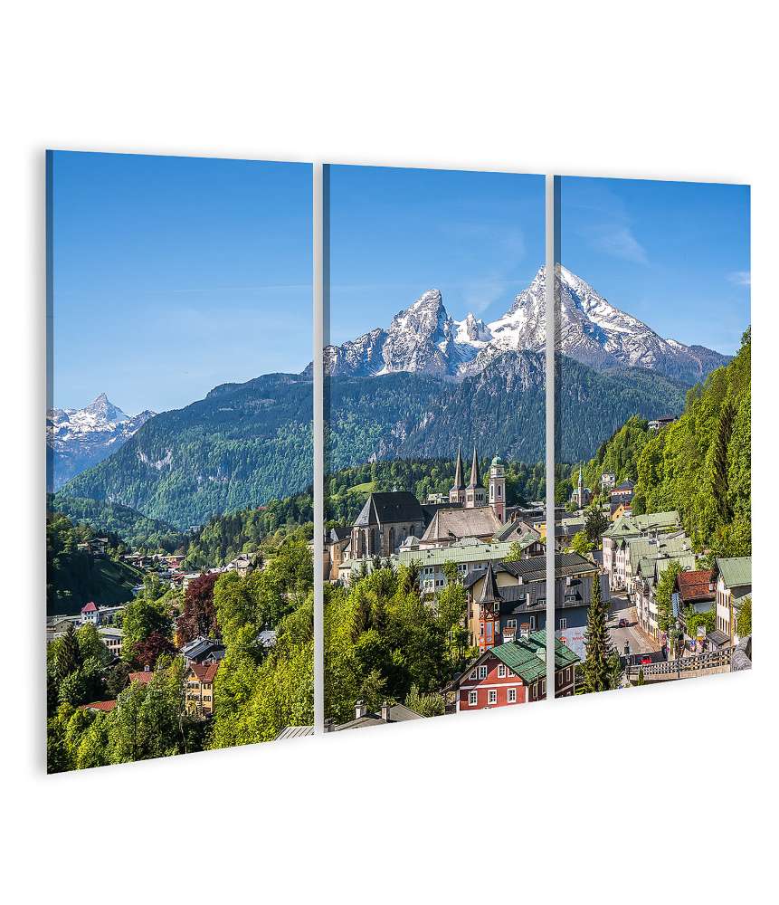 Islandburner Bild auf Leinwand Historisches Berchtesgaden mit Watzmann-Berg und Quelle, Bayern, Deutschland