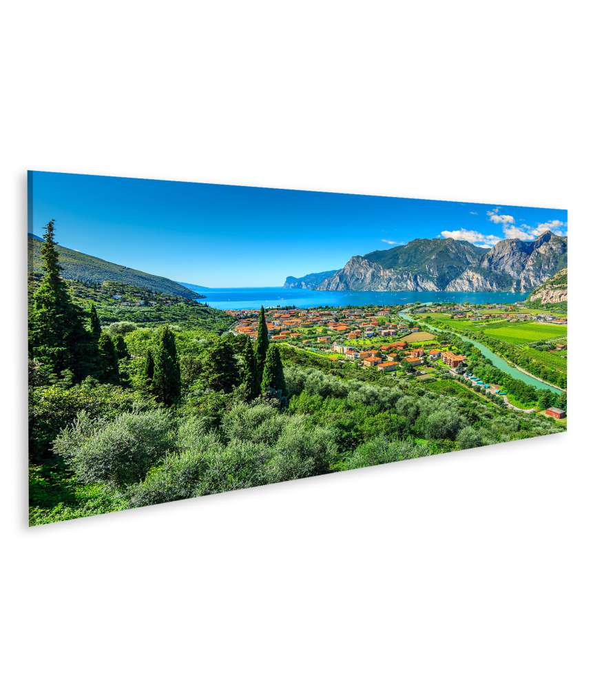 Islandburner Bild auf Leinwand Sonniger Tag am Gardasee, Torbole, Italien: Wandbild des Sarca Flusses