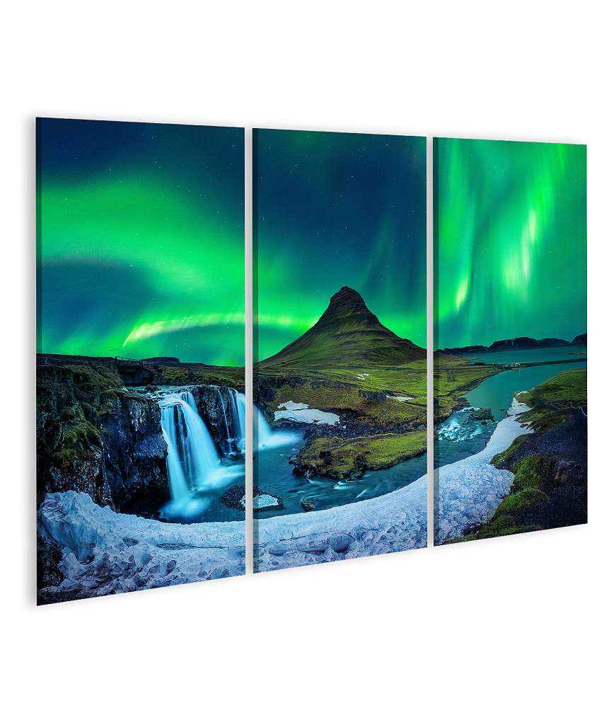 Islandburner Bild auf Leinwand Winterliches Nordlicht Aurora Borealis über Kirkjufell Berg, Island