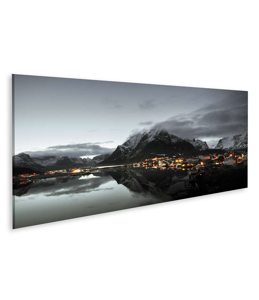 Islandburner Bild auf Leinwand Sonnenuntergang in Reine, einem malerischen Dorf in den Lofoten, Norwegen