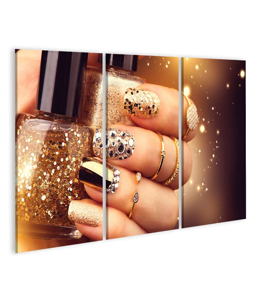 Islandburner Bild auf Leinwand Wandbild von goldenen Maniküre- und Nagellack-Accessoires