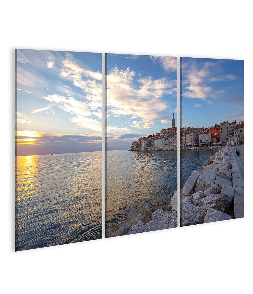 Islandburner Bild auf Leinwand Atemberaubender Sonnenuntergang über Rovinj an der Adriaküste, Kroatien, Europa