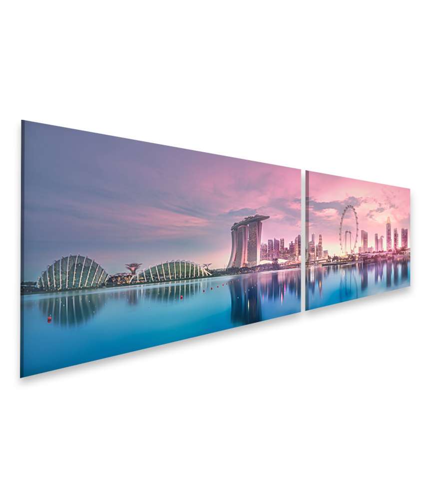 Bild auf Leinwand Atemberaubender lila Sonnenuntergang über Singapurs Marina Bay Skyline