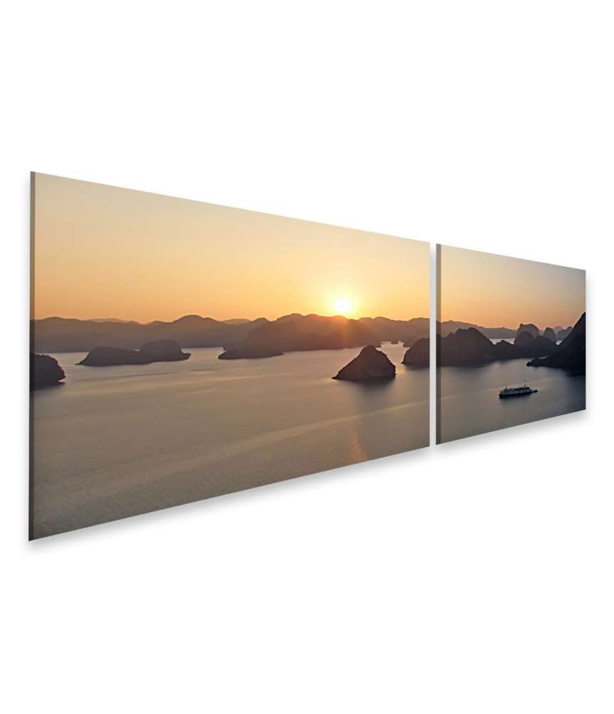 Islandburner Bild auf Leinwand Wandbild: Zauberhafter Sonnenuntergang über der Halong Bucht, Vietnam