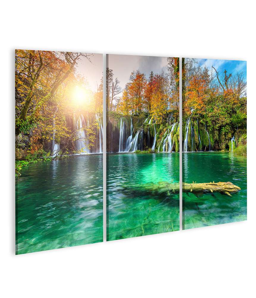 Islandburner Bild auf Leinwand Buntes Herbstpanorama mit Wasserfällen im Plitvice Nationalpark, Kroatien