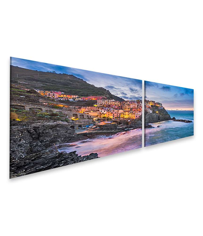 Islandburner Bild auf Leinwand Nachtansicht von Manarola, Cinque Terre, Italien als Wandbild