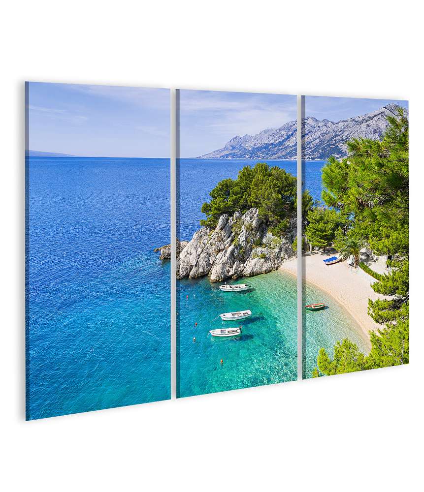 Islandburner Bild auf Leinwand Atemberaubendes Wandbild des Strandes Brela in Dalmatien, Kroatien