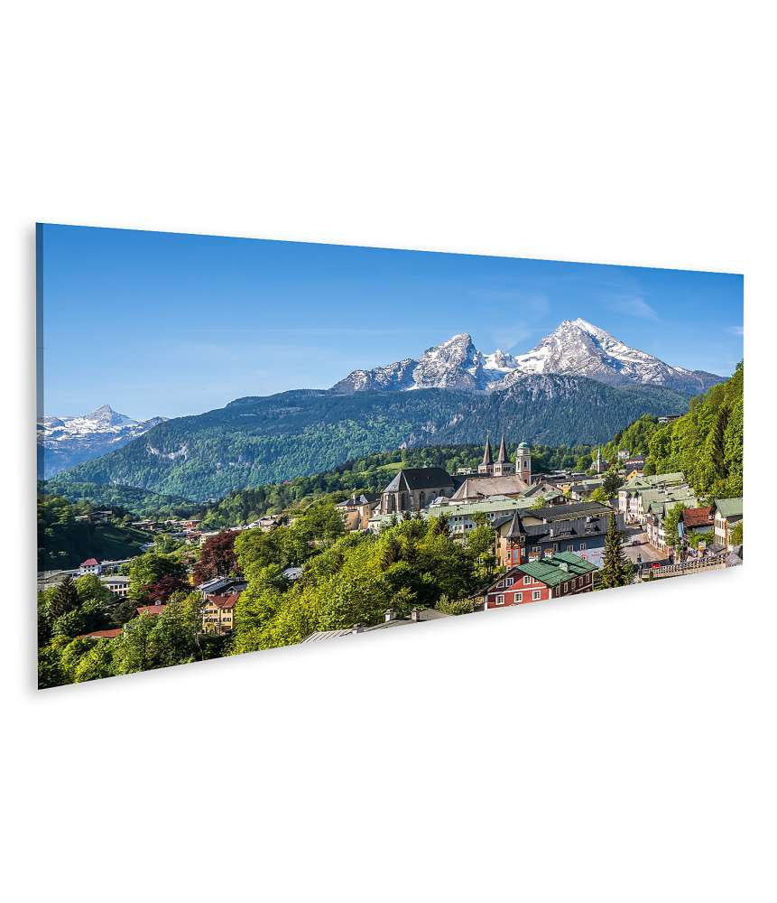 Islandburner Bild auf Leinwand Historisches Berchtesgaden mit Watzmann-Berg und Quelle, Bayern, Deutschland