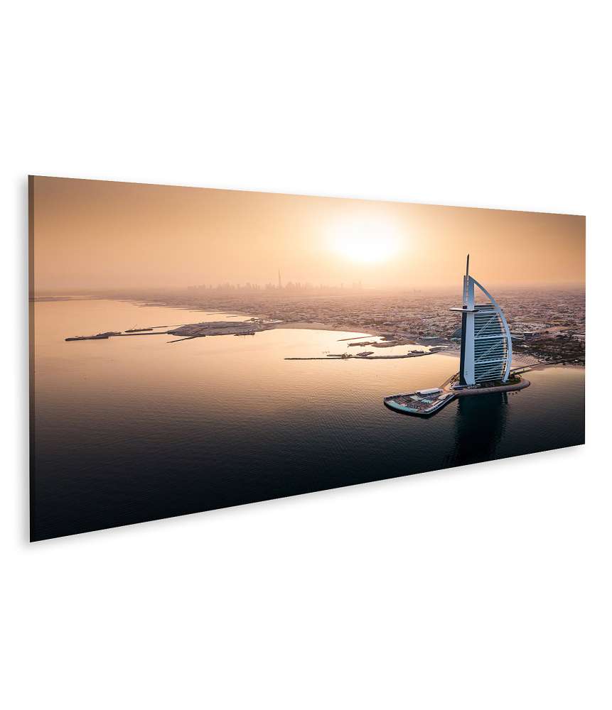 Islandburner Bild auf Leinwand Luftbild von Dubais luxuriöser Skyline und Seaside Hotels beim Sonnenaufgang