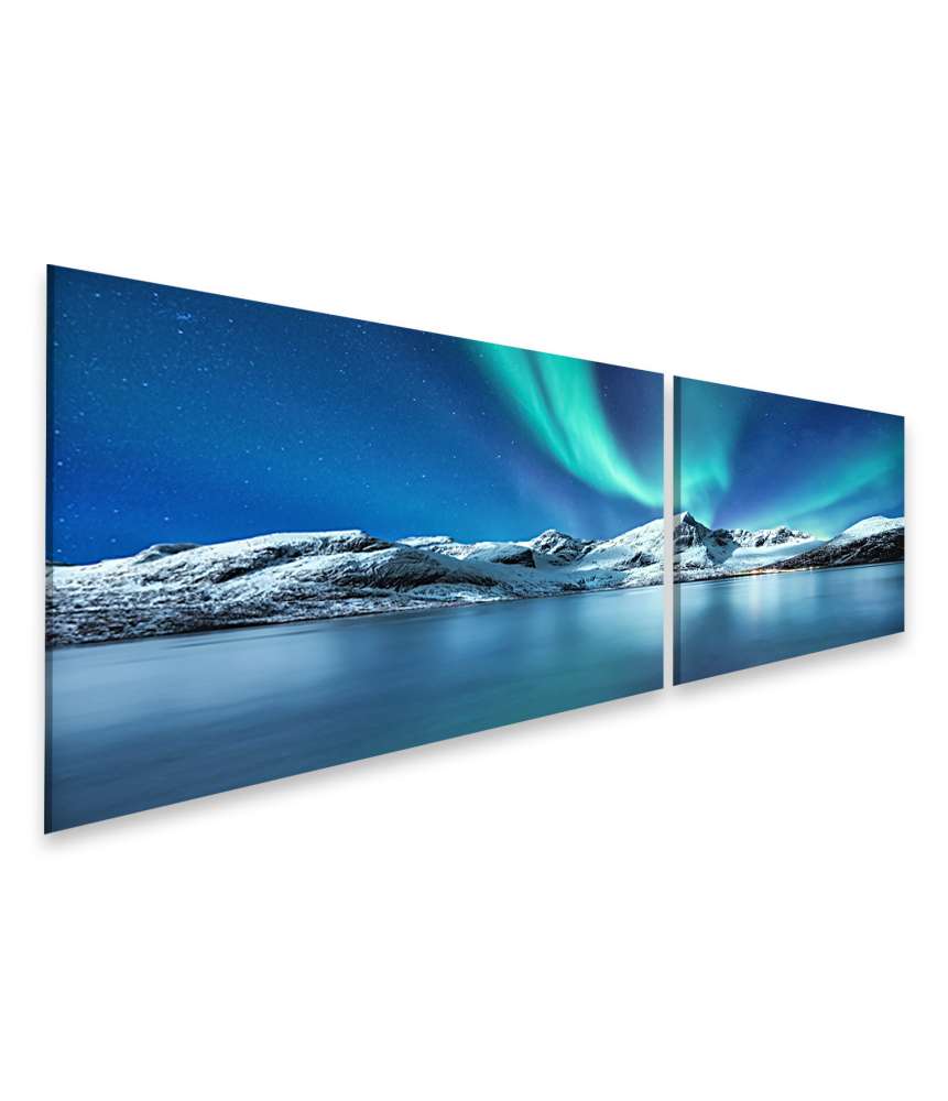 Islandburner Bild auf Leinwand Nordlichter reflektieren auf Berglandschaft der Lofoten Inseln, Norwegen