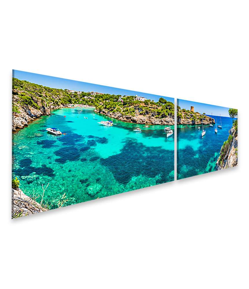 Islandburner Bild auf Leinwand Panoramablick auf die malerische Bucht und den Strand von Cala Pi, Mallorca