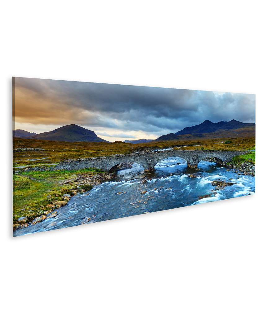 Islandburner Bild auf Leinwand Berg Marsco im Sligachan Glen, Skye, Innere Hebriden, Highlands, Schottland