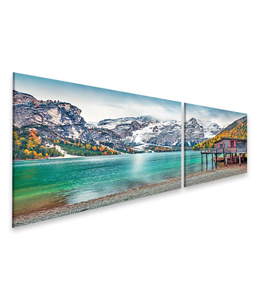 Islandburner Bild auf Leinwand Buntes Wandbild: Bootshütte am Pragser Wildsee mit Seekofel Berg