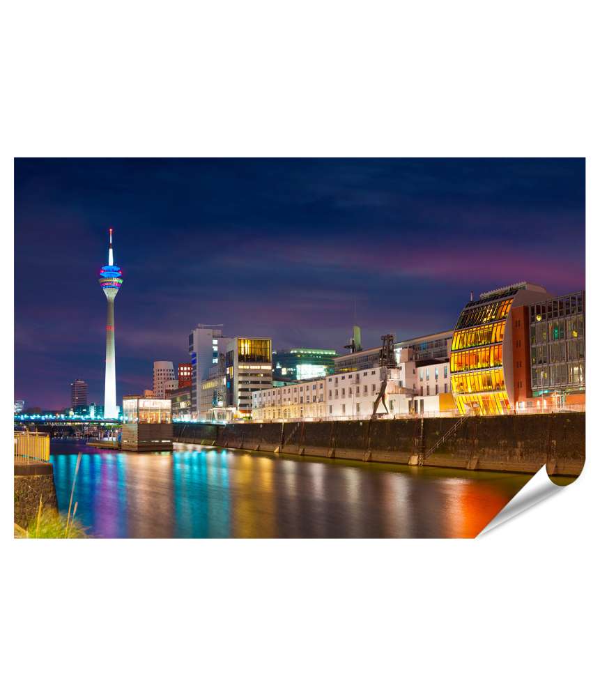 Islandburner XXL Premium Poster Nachts beleuchteter Rheinturm in Düsseldorf als Wandbild