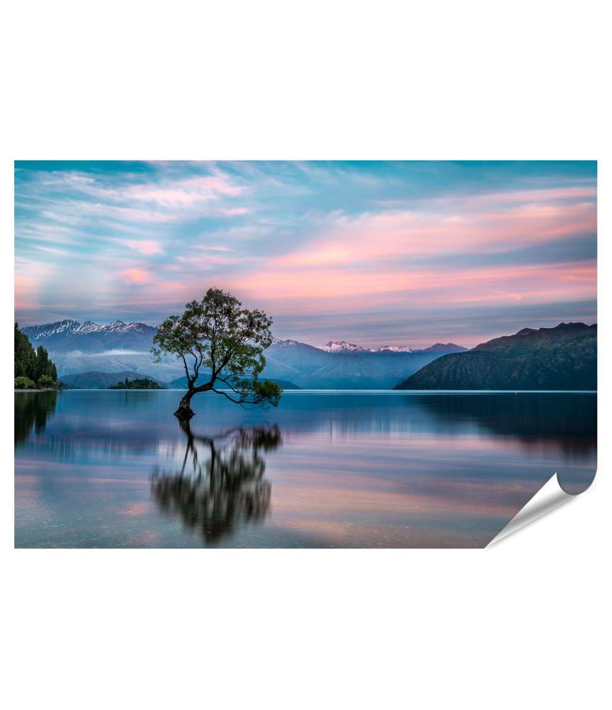 Islandburner XXL Premium Poster Sonnenaufgang am Wanaka-See mit nebligem Bergpanorama in Neuseeland