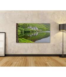 Bild auf Leinwand Atemberaubendes Wandbild der historischen Kylemore Abbey in Galway, Irland