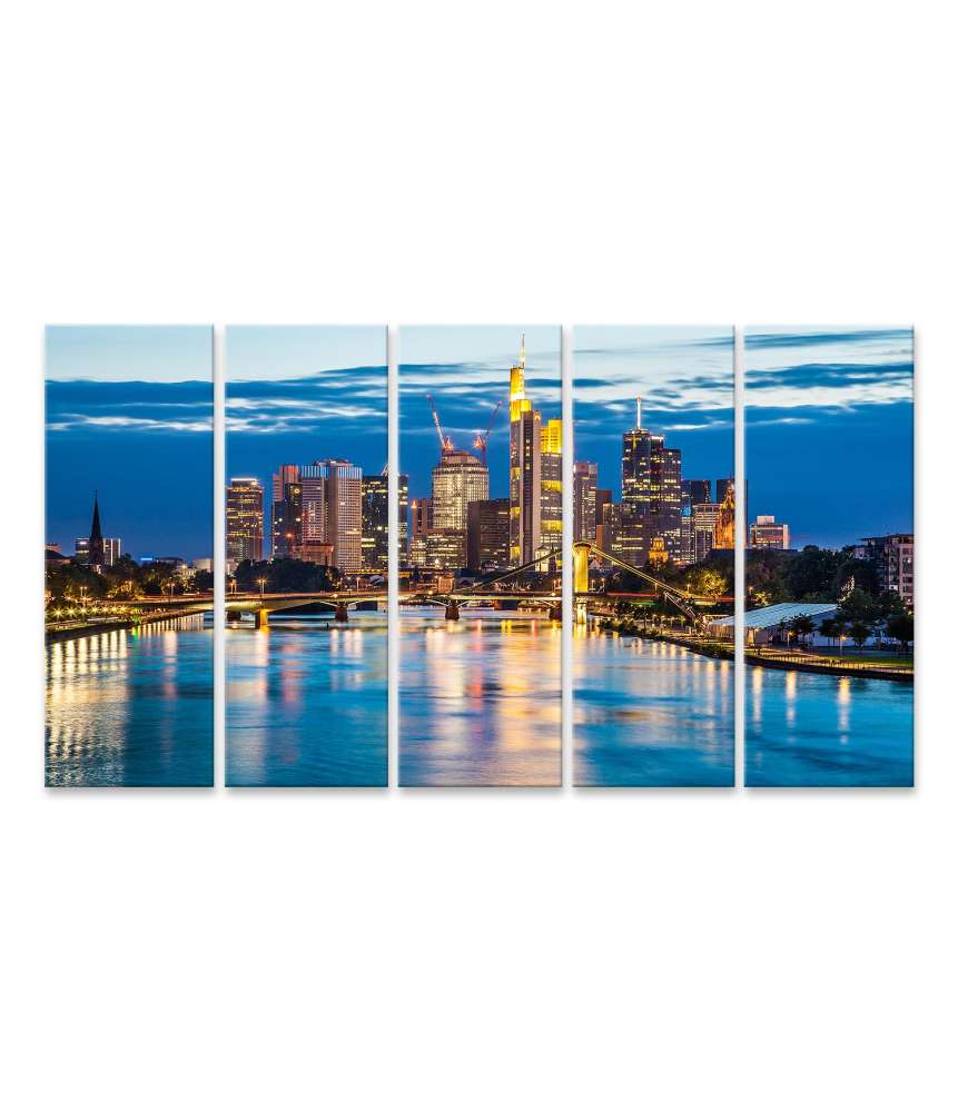 Islandburner Bild auf Leinwand Atemberaubende Wandbildansicht der Frankfurter Skyline in der Abenddämmerung