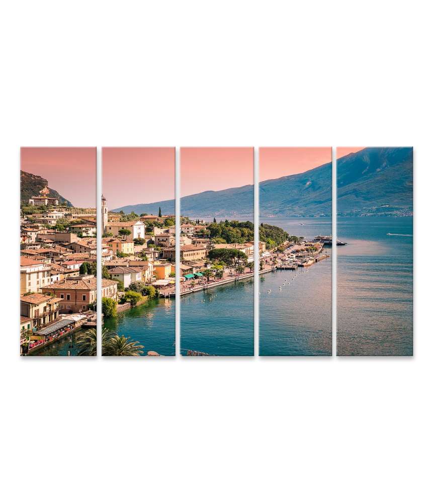 Islandburner Bild auf Leinwand Panoramablick auf Limone Sul Garda, malerische Kleinstadt am Gardasee, Italien