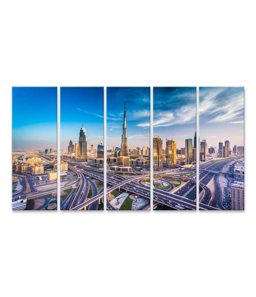 Islandburner Bild auf Leinwand Atemberaubendes Wandbild der belebten Skyline Dubais neben einer Autobahn