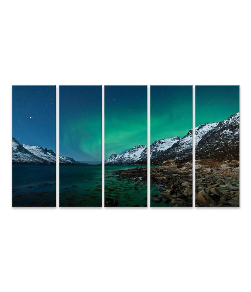 Islandburner Bild auf Leinwand Aurora Borealis: Nordlichter spiegeln sich in Fjorden wider