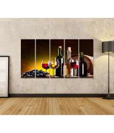 Bild auf Leinwand Stillleben mit kunstvoll arrangierten Weinflaschen