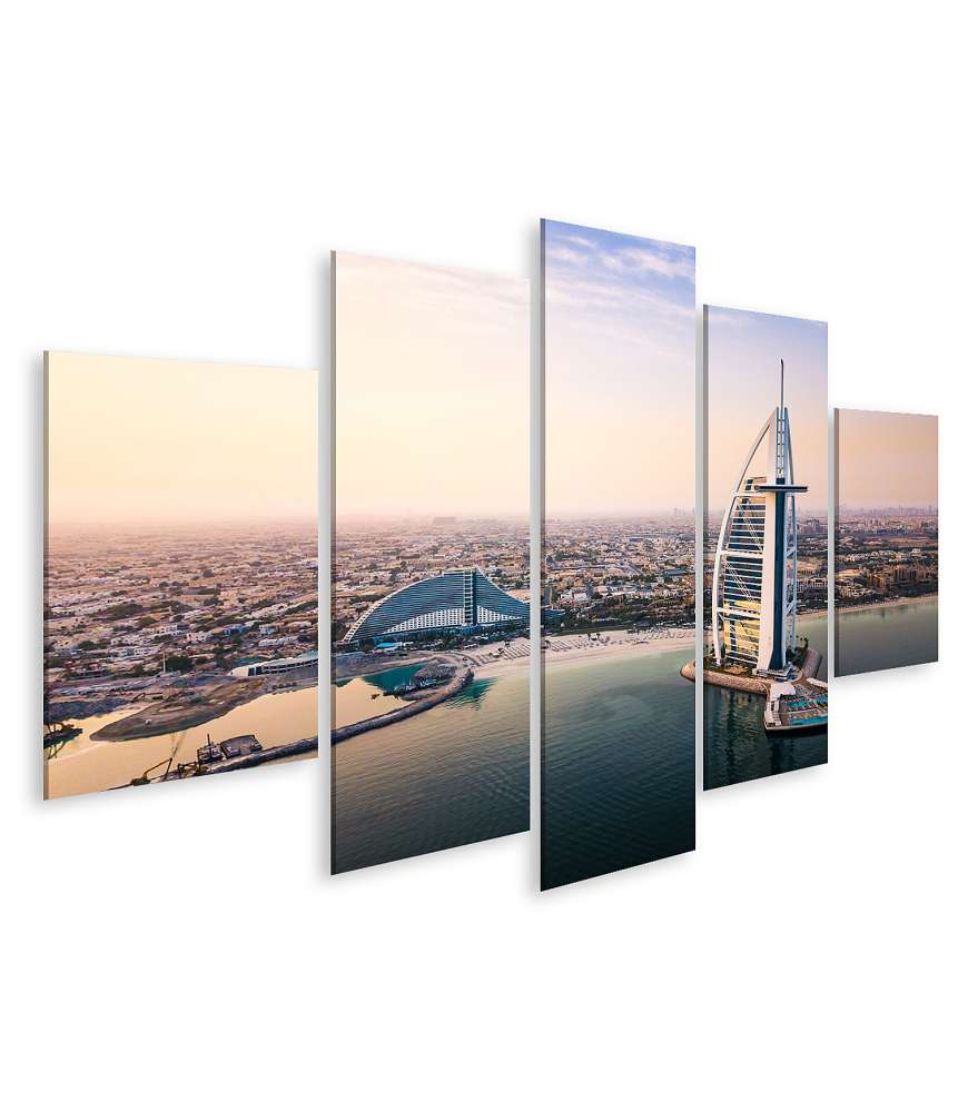 Islandburner Bild auf Leinwand Sonnenaufgang über Dubais Küsten-Skyline und dem Luxushotel Burj Al Arab