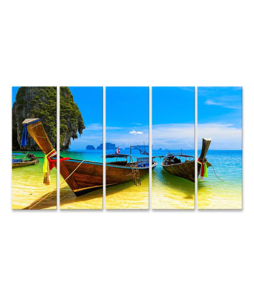 Islandburner Bild auf Leinwand Sommerliche Strandlandschaft in Thailand mit blauem Wasser und Himmel