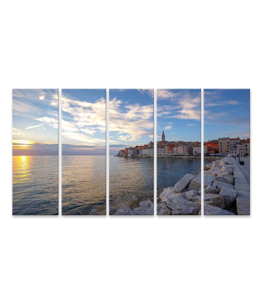 Islandburner Bild auf Leinwand Atemberaubender Sonnenuntergang über Rovinj an der Adriaküste, Kroatien, Europa