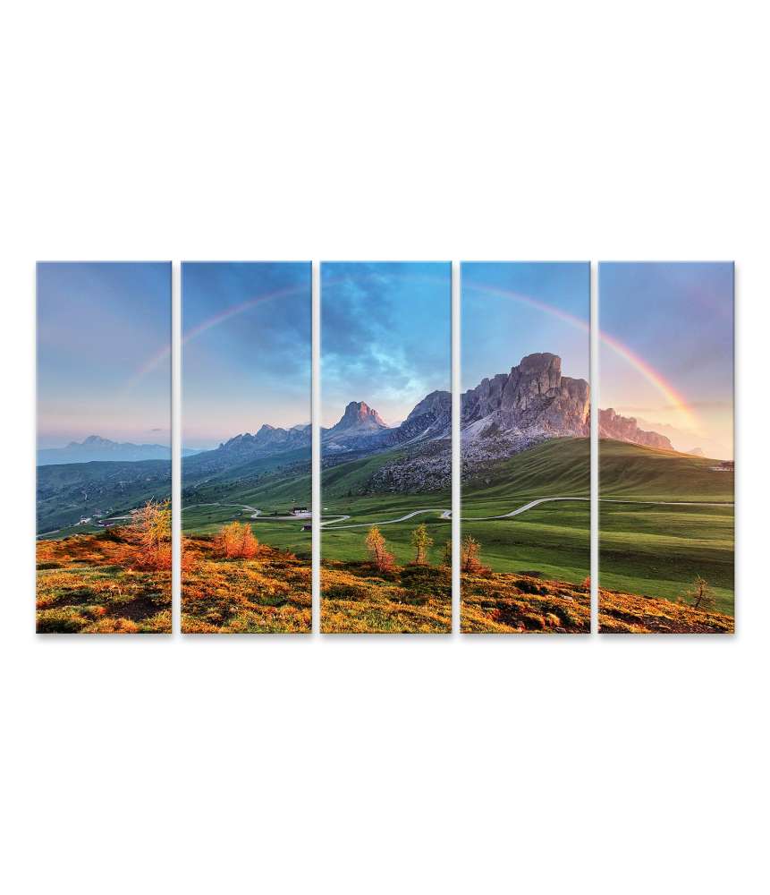 Islandburner Bild auf Leinwand Idyllische Alpenlandschaft mit Bergen und Regenbogen Wandbild